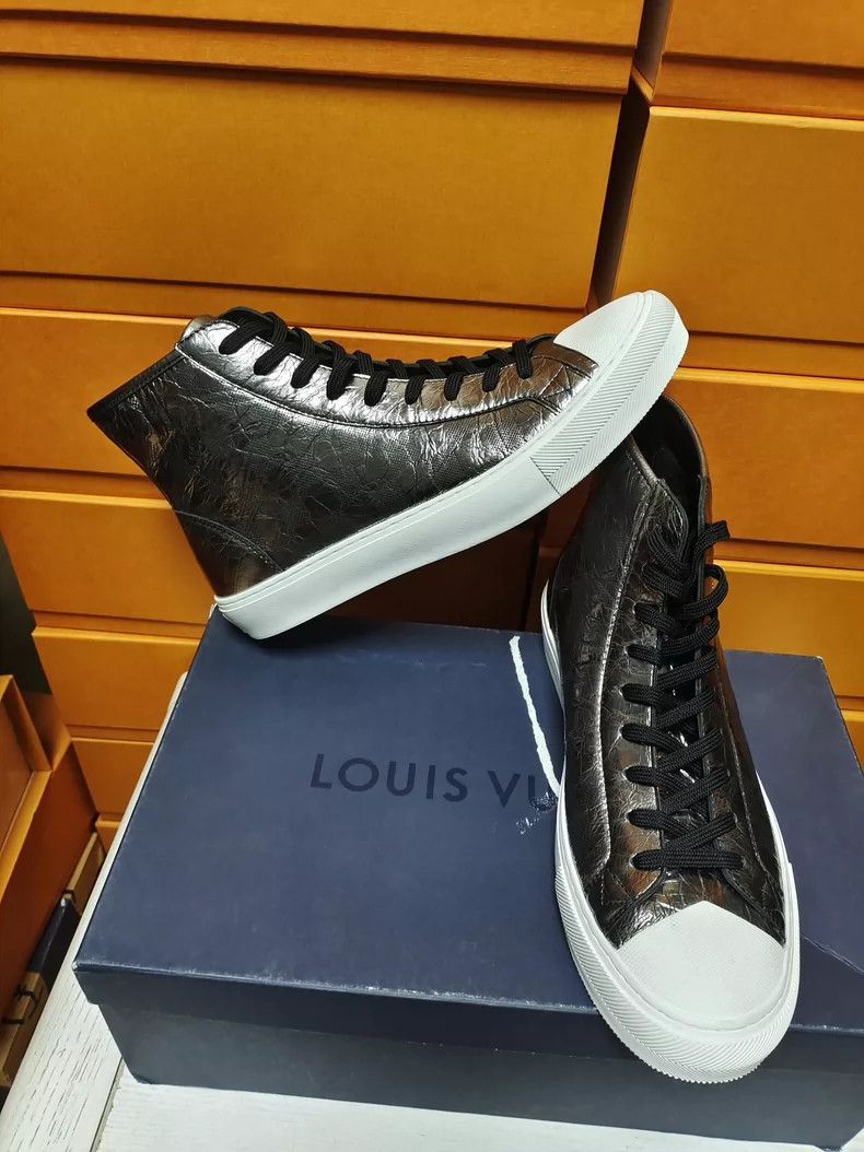 Louis Vuitton Louis Vuitton LV Metallic LaceUp Sneakers Size 6.5-2506 Size US 6.5 / EU 39-40 - 5 Thumbnail