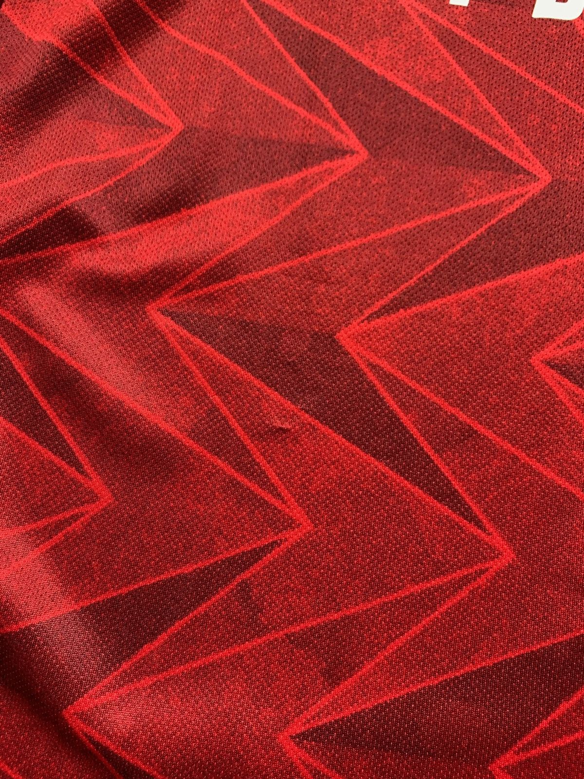 Adidas × Vintage Vintage Arsenal soccer jersey size M adidas red Size US M / EU 48-50 / 2 - 3 Thumbnail