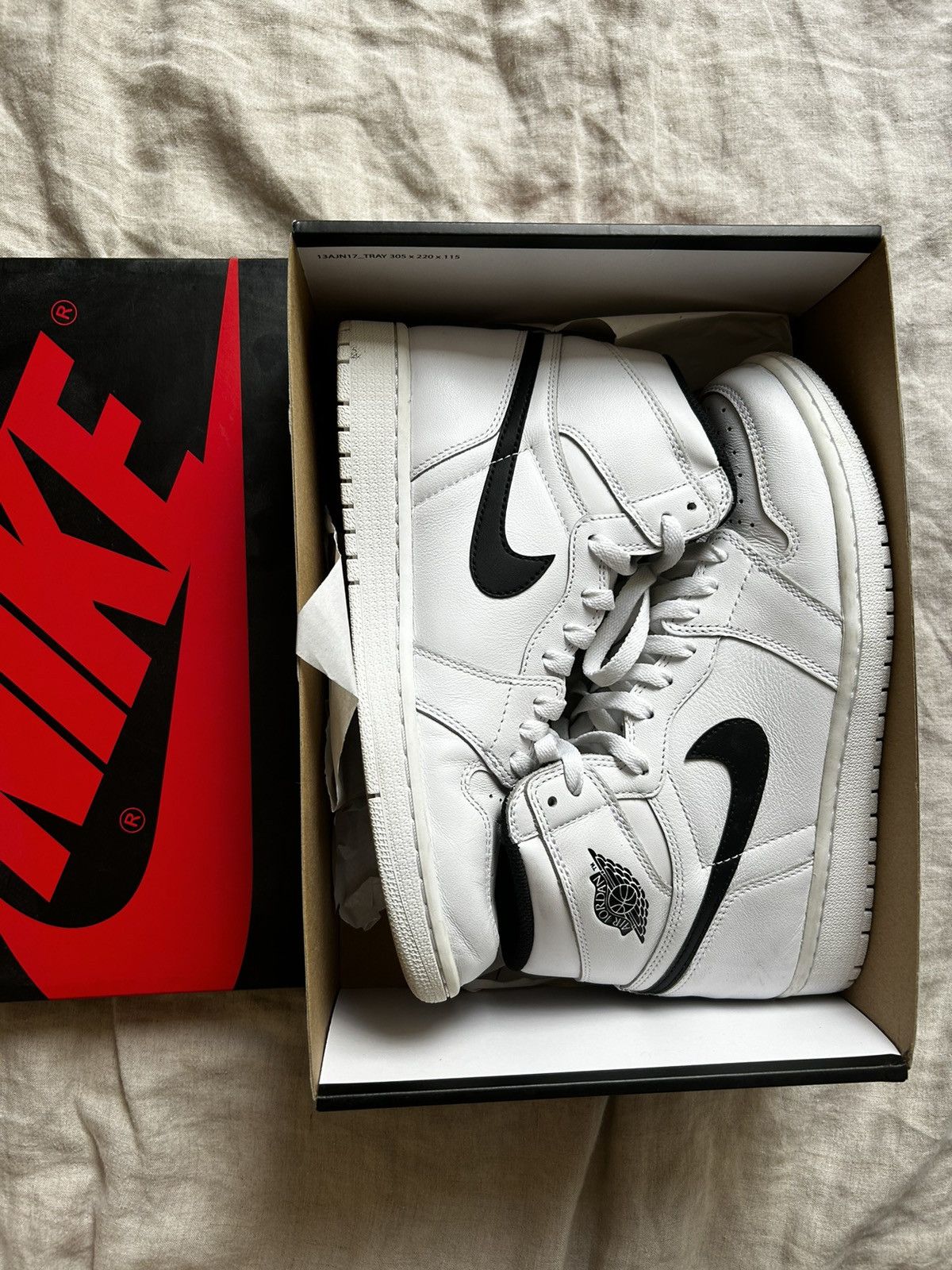 Jordan Brand × Nike Jordan 1 High OG Ying Yang Size US 8.5 / EU 41-42 - 1 Thumbnail