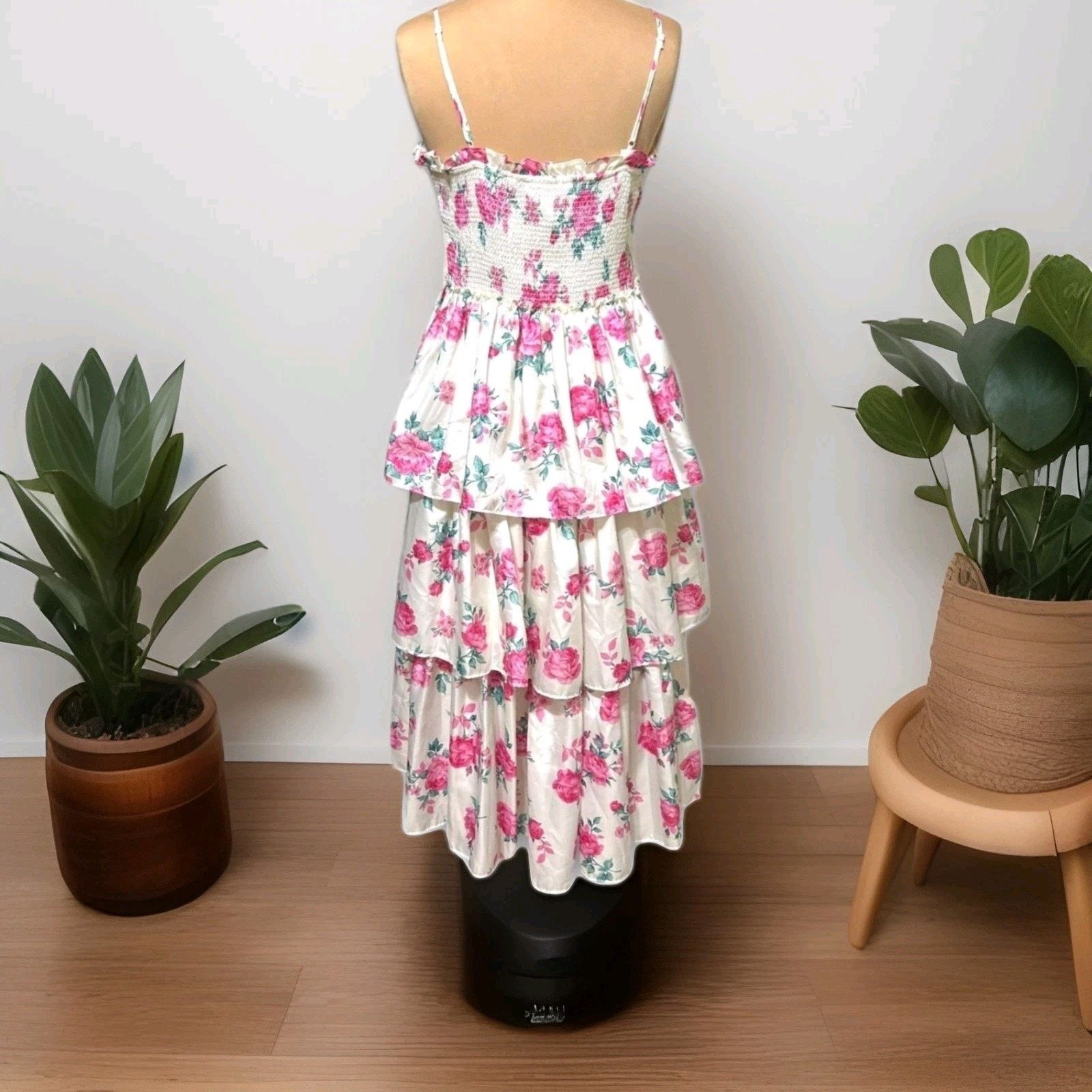 LoveShackFancy LoveShackFancy Elise Smocked Tiered Dress Floral Ruffle Size S / US 4 / IT 40 - 3 Thumbnail