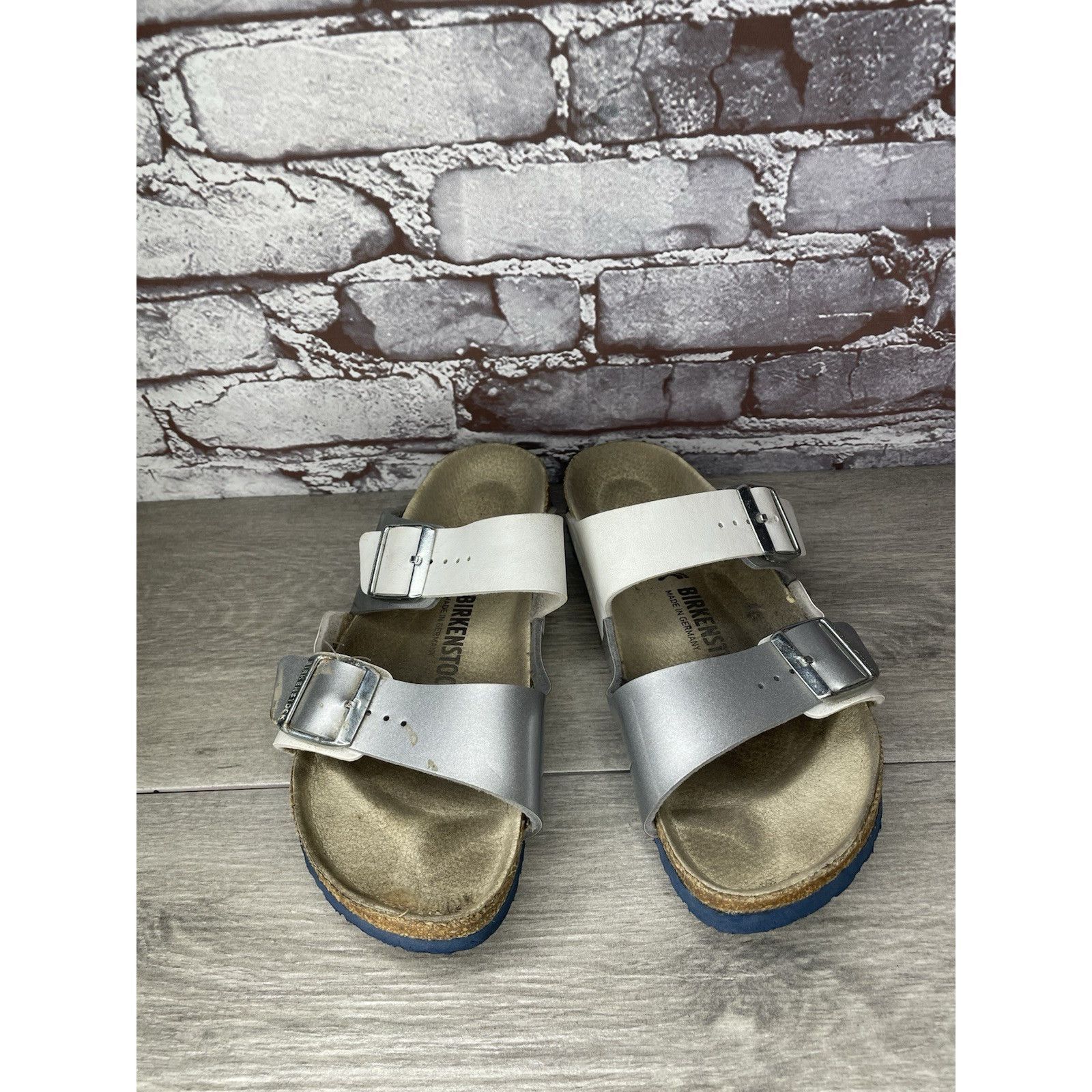 Birkenstock Birkenstock Arizona Two Toned Silver White Leather Strap San Size US 10 / IT 40 - 5 Thumbnail
