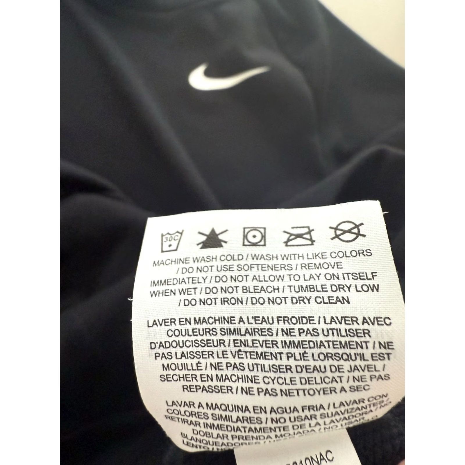 Nike Nike Hoodie Mens M Black Training Workout Gym Short Sleeved Size US M / EU 48-50 / 2 - 8 Thumbnail