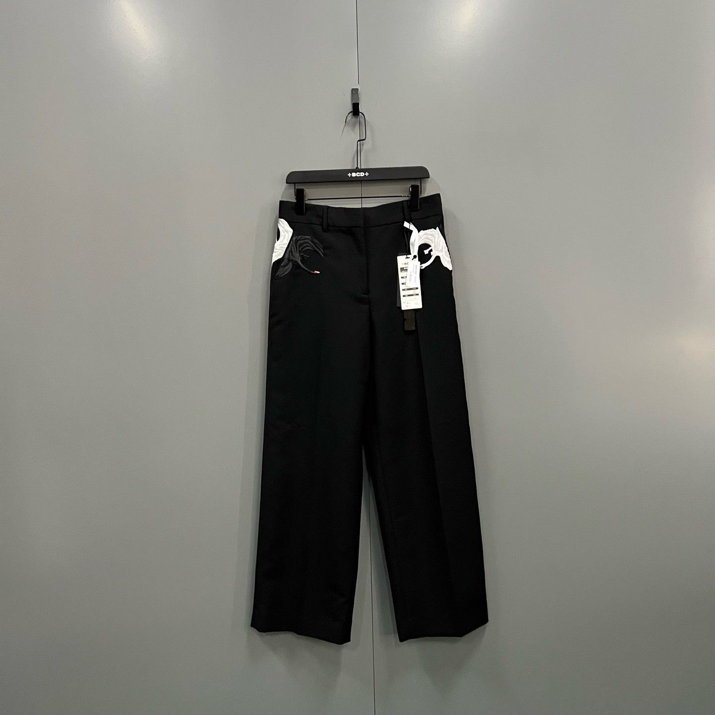 Burberry Burberry Embroidered Graphic Pants 36 Women Size 36" / US 14 / IT 50 - 1 Thumbnail