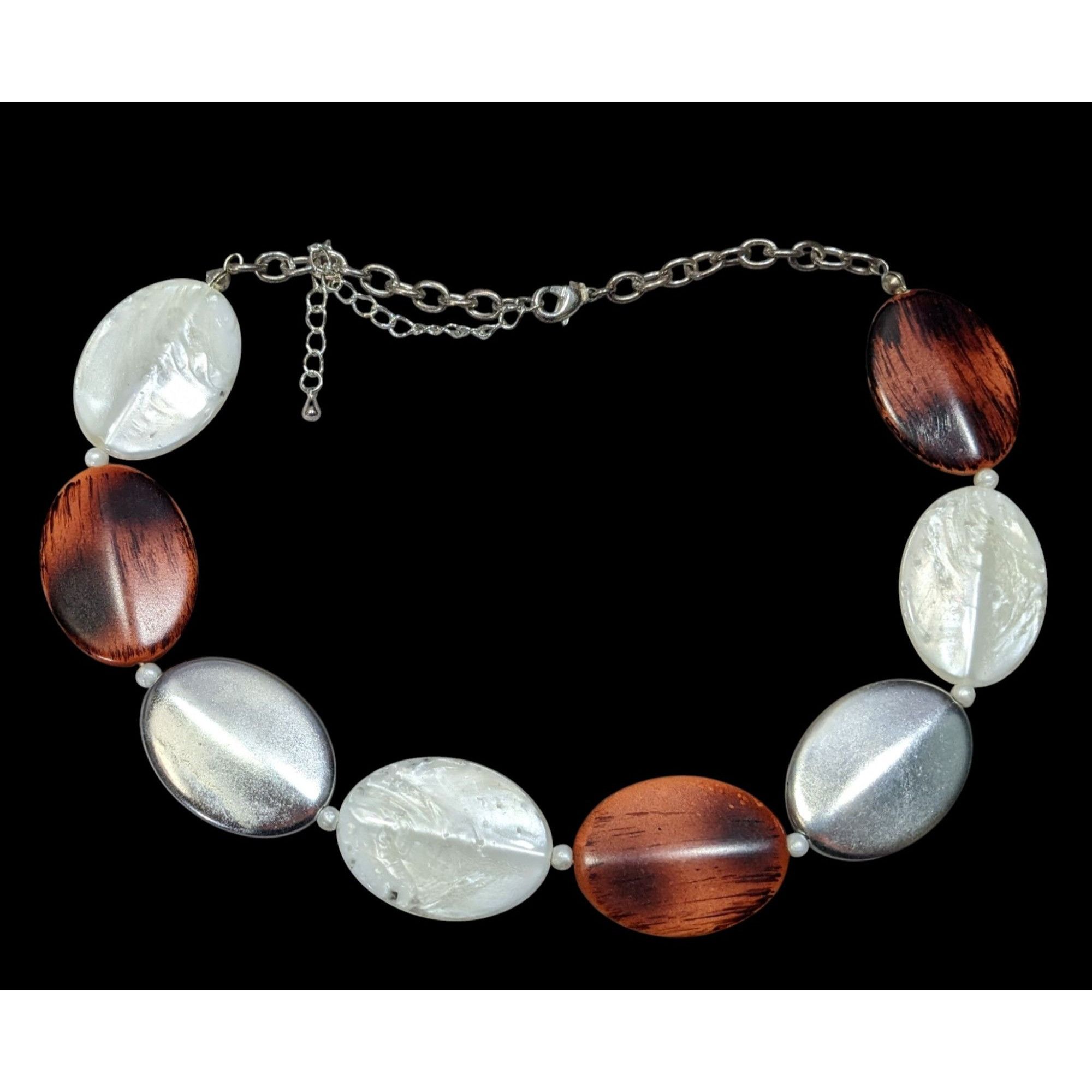 Other Retro Wood-Look Brown White And Silver Tone Beaded Necklace Size ONE SIZE - 1 Thumbnail