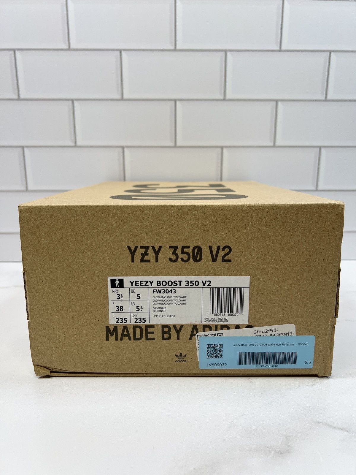 Adidas NEW Adidas Yeezy Boost 350s 350 V2 Cloud White Size US 5.5 / IT 35.5 - 7 Thumbnail