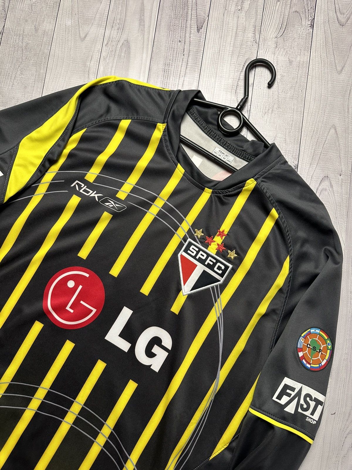 Reebok × Vintage Vintage São Paolo soccer jersey goalkeeper Reebok rare XL Size US XL / EU 56 / 4 - 4 Thumbnail