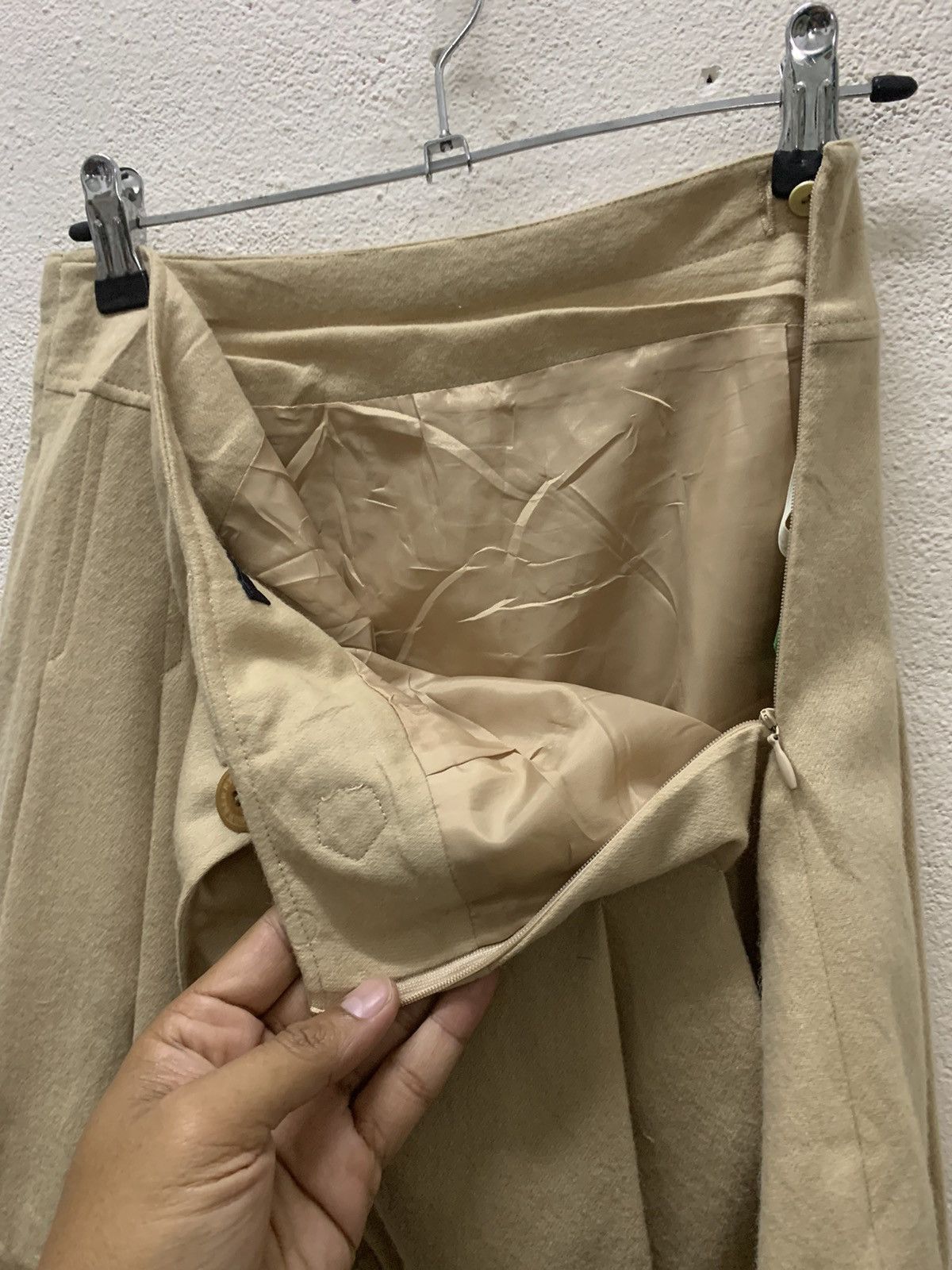 Burberry Vintage Burberry Pleated Mini Skirt Wool Size 26" / US 2 / IT 38 - 4 Thumbnail