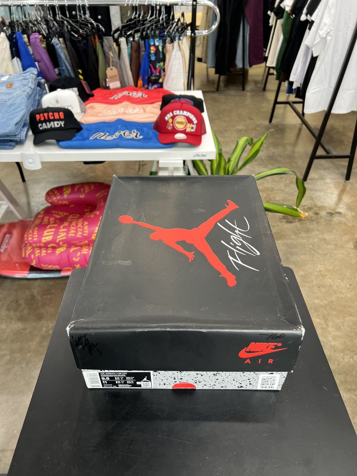 Jordan Brand Air Jordan 4 Fire Red Sz. 9.5 (2020) Size US 9.5 / EU 42-43 - 12 Thumbnail