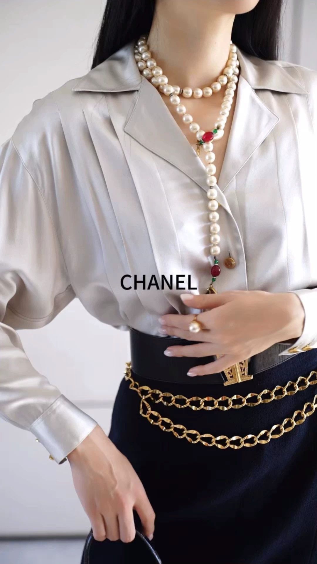 Chanel Chanel Vtg Gray Big Lapel Pleated Gold Button Shirt FR38 Size S / US 4 / IT 40 - 1 Thumbnail