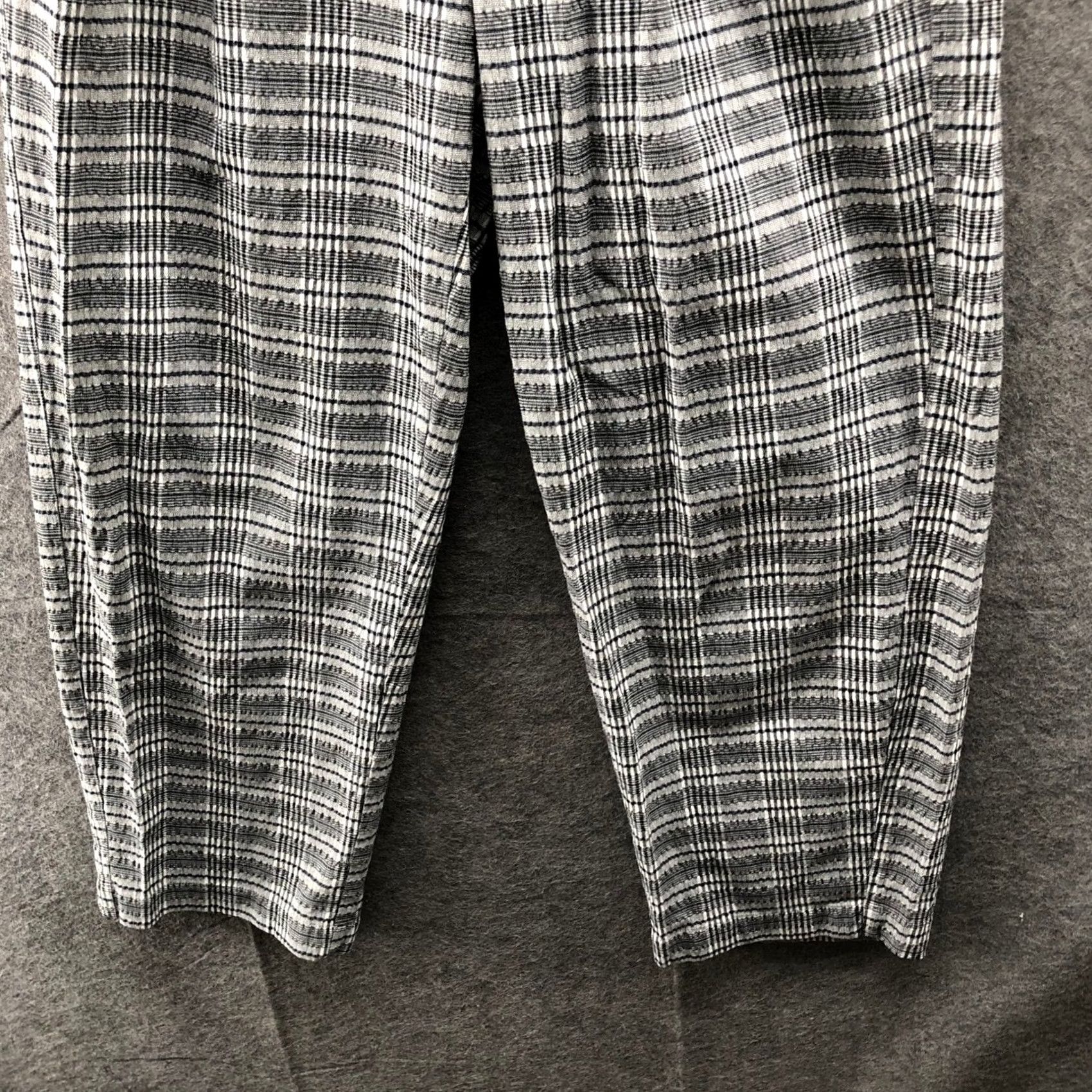 Urban Outfitters VINTAGE Urban Outfitters Gray Plaid High Waisted Pleated Seersucker Pants Womens M Knit Size 32" / US 10 / IT 46 - 7 Thumbnail