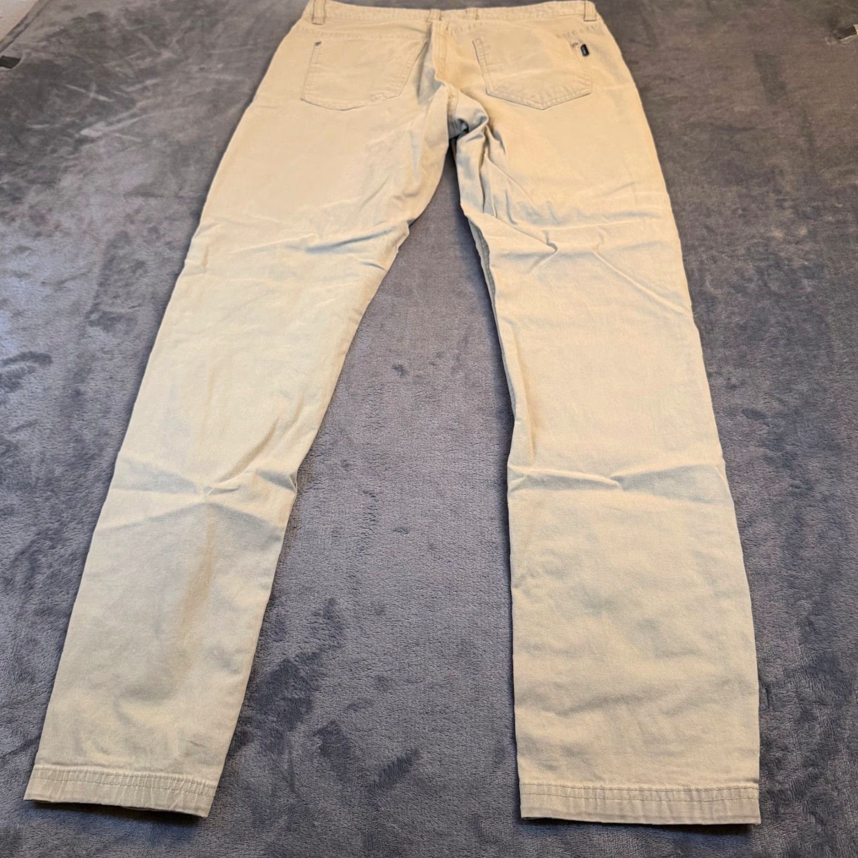 Oakley Oakley Chino Pants Mens 32x30 Regular Fit Beige Cotton Blend 5-Pocket Stretch Casual Workwear Travel Distressed? (No) Size US 32 / EU 48 - 4 Thumbnail