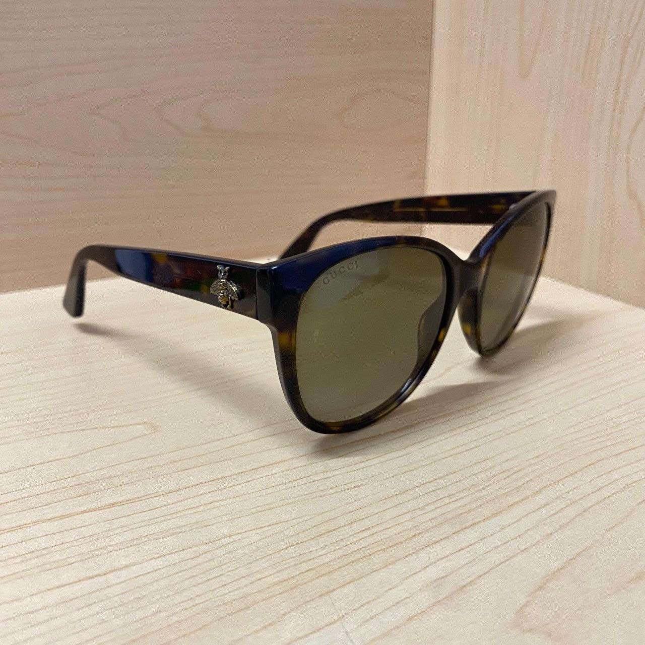 Gucci Gucci Women's Sensual Romantic GG0097S Fashion Cat Eye Size ONE SIZE - 4 Thumbnail
