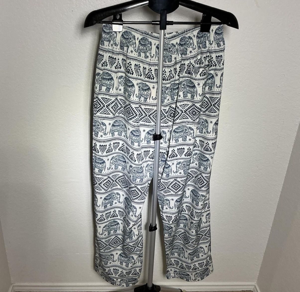 YoungLA 🐘 NWT YOUNGLA "MAHARAJA" ELEPHANT PRINT LOUNGE PANTS 🐘 Size US 34 / EU 50 - 4 Thumbnail