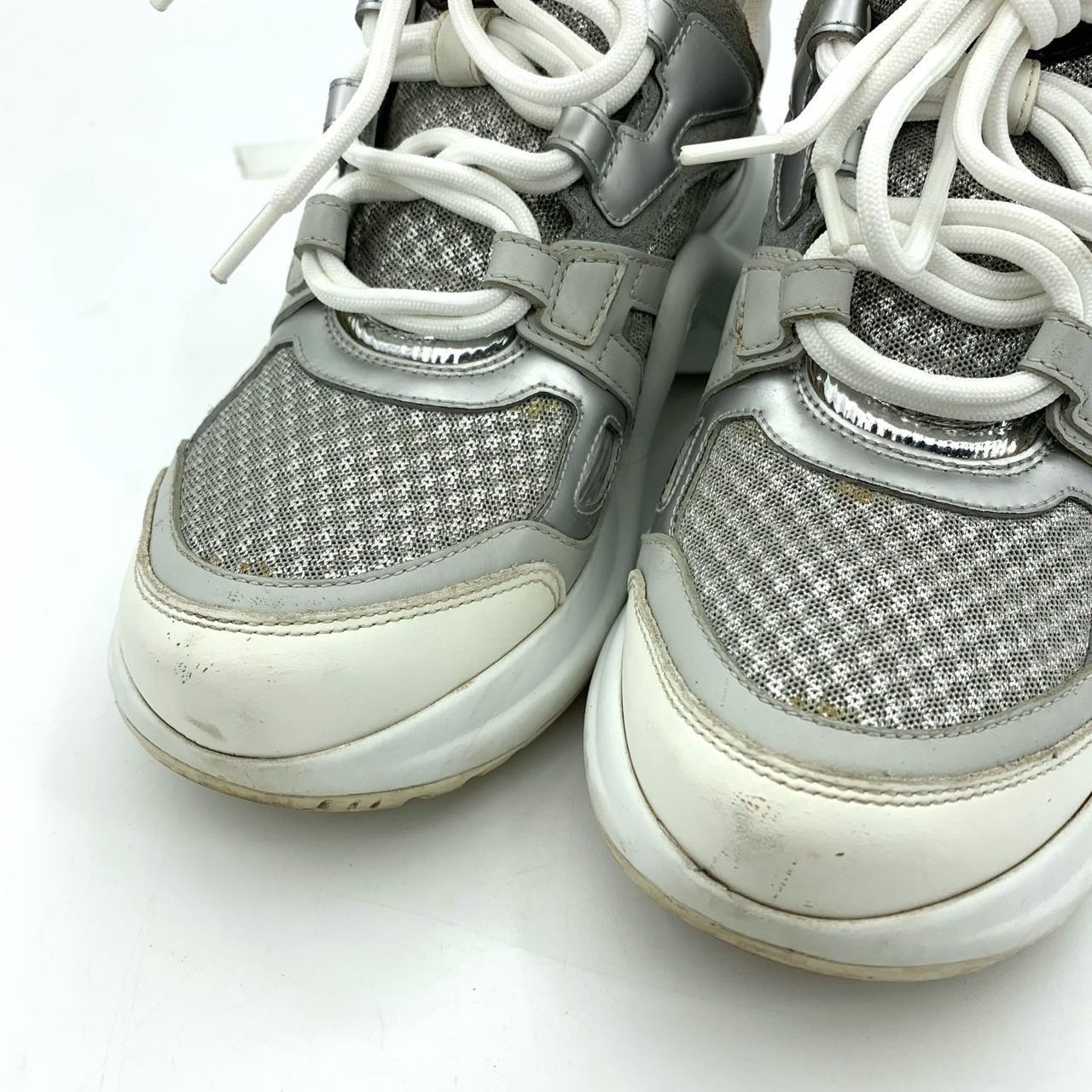 Louis Vuitton Louis Vuitton Archlight Sneakers Womens Silver & White Mesh Size US 6 / IT 36 - 5 Thumbnail