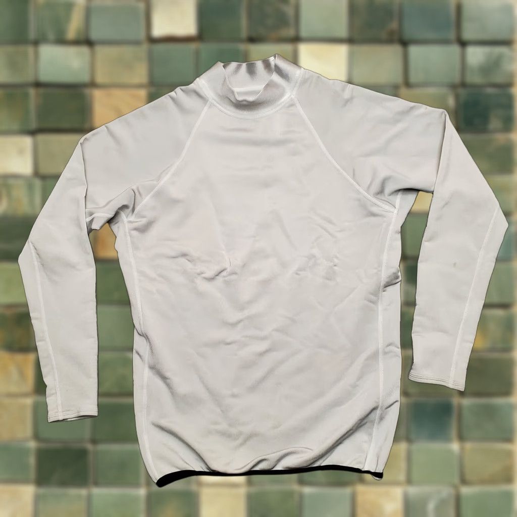 Vintage VINTAGE Compression Shirt Mens 2XL Silver Gray Nylon Spandex Made in USA Shirt Mens 2XL Silver Gray Nylon Spandex Size US XXL / EU 58 / 5 - 1 Thumbnail