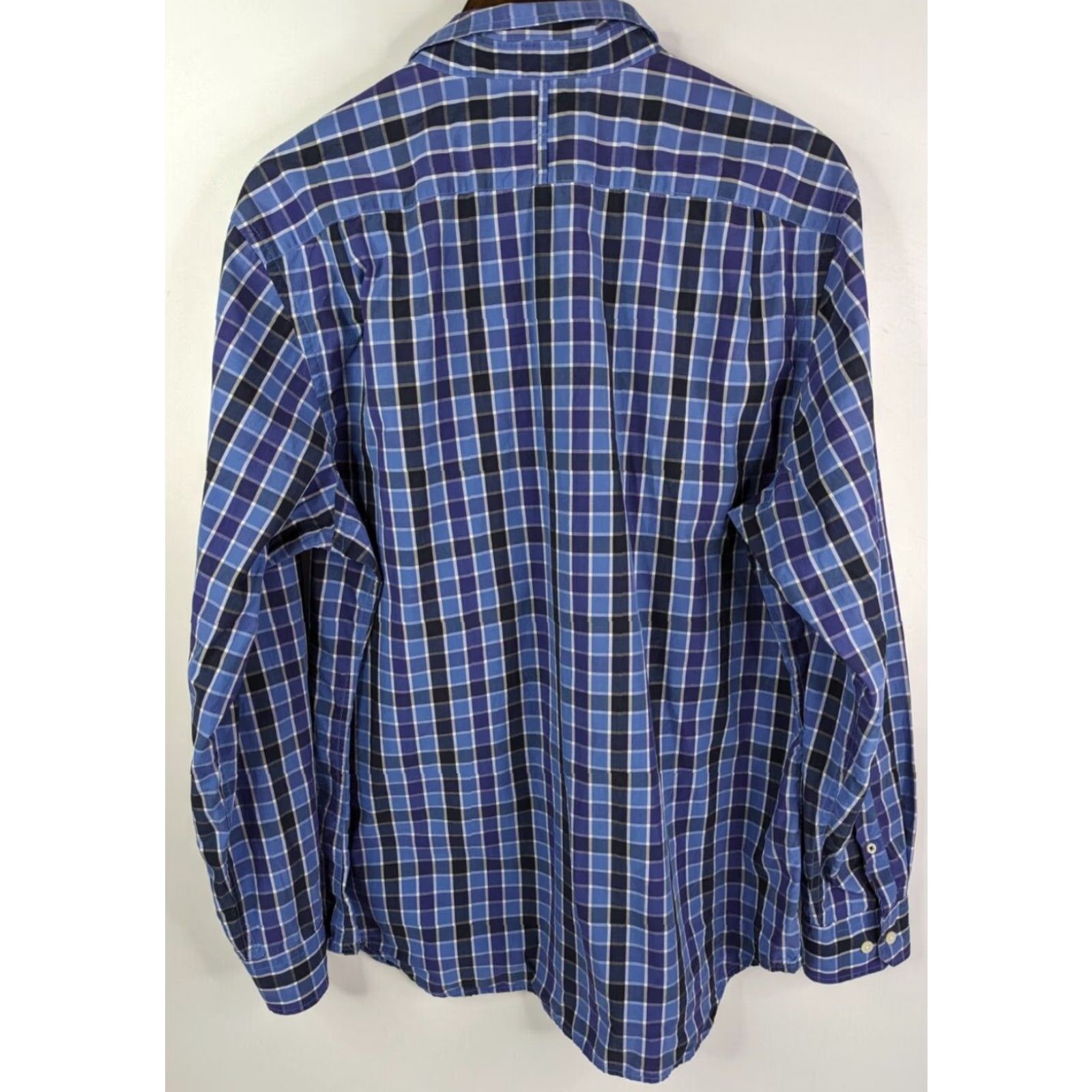 Banana Republic VINTAGE: No Banana Republic Soft Wash Slim Fit Button Shirt Mens XL Blue Plaid (Defect) Button-Up Shirt Mens XL Blue Plaid N/A Size US XL / EU 56 / 4 - 6 Thumbnail