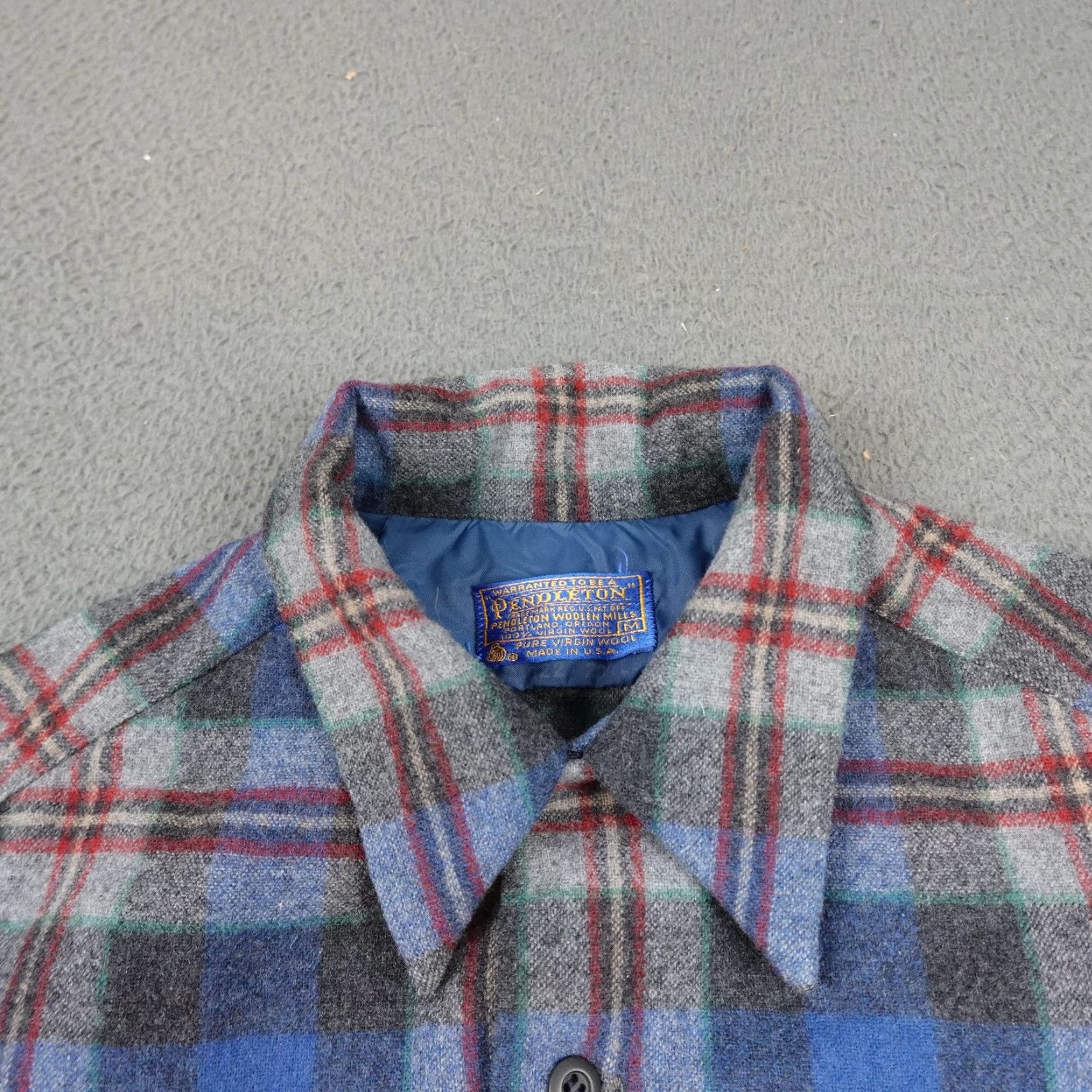 Pendleton VINTAGE Pendleton Shirt Mens M Blue Plaid Wool Button-Up Long Sleeve Pockets Collar Size US M / EU 48-50 / 2 - 5 Thumbnail