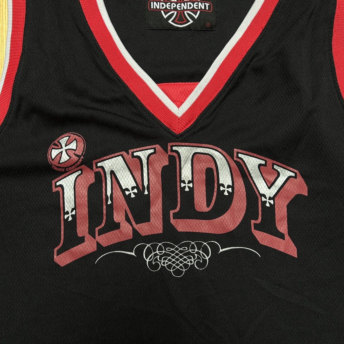 Independent Truck Co. × Vintage Vintage 00s Independent jersey black skate Size US S / EU 44-46 / 1 - 3 Thumbnail