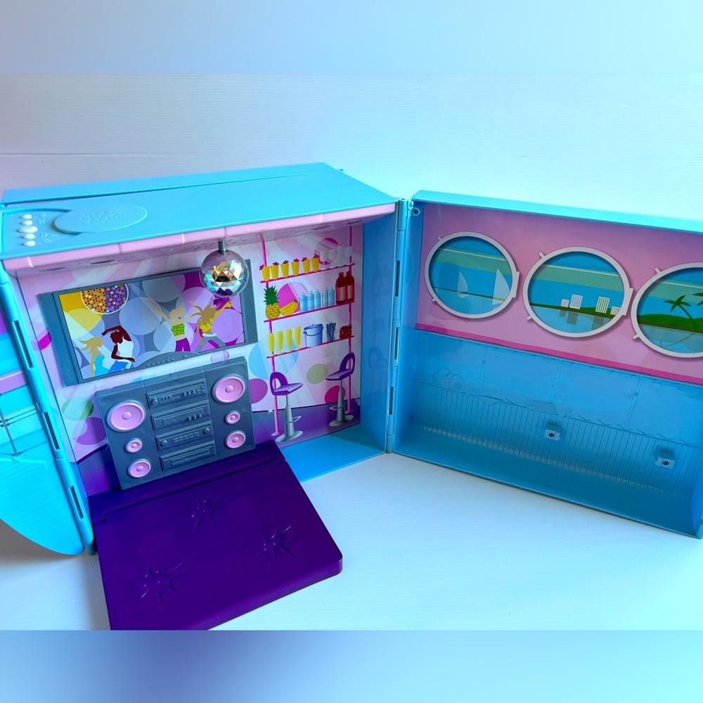 Designer Barbie Jet Cruise Ship Mattel 2006 Size ONE SIZE - 1 Thumbnail