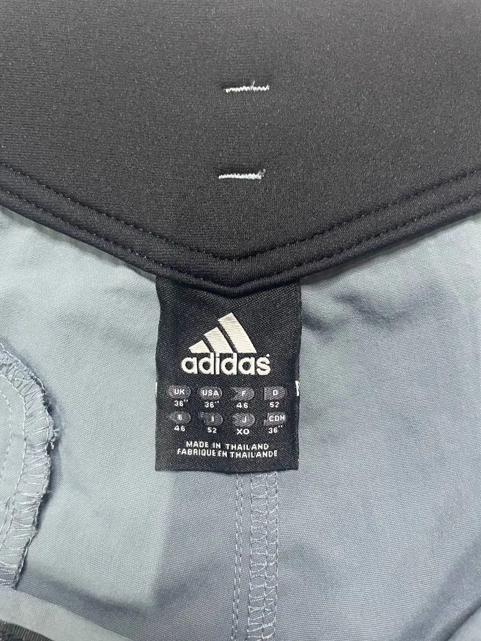 Adidas Adidas Vintage Cargo Sportswear Shorts Size US 35 - 2 Thumbnail