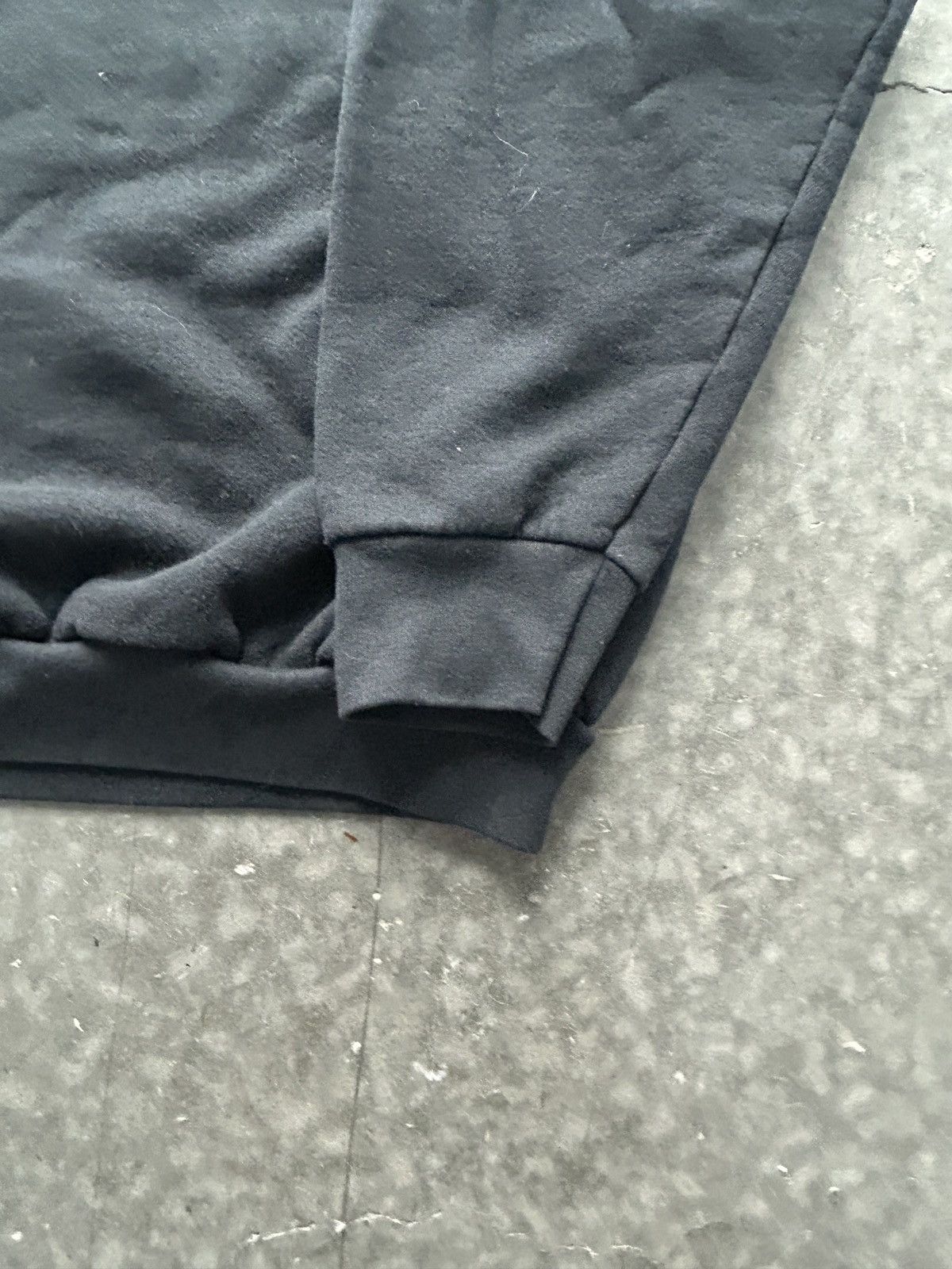 Fruit Of The Loom Vintage 90s Black Raglan Sweatshirt Boxy Fit Size US XL / EU 56 / 4 - 2 Thumbnail