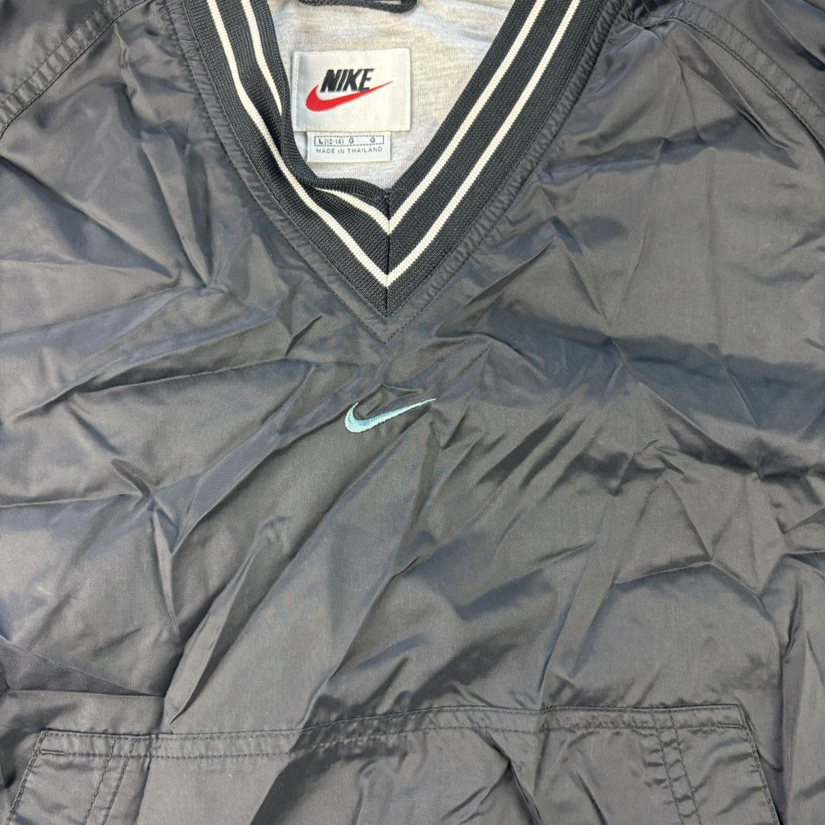 Nike Vintage 90s black center swoosh nike windbreaker Size US L / EU 52-54 / 3 - 2 Thumbnail