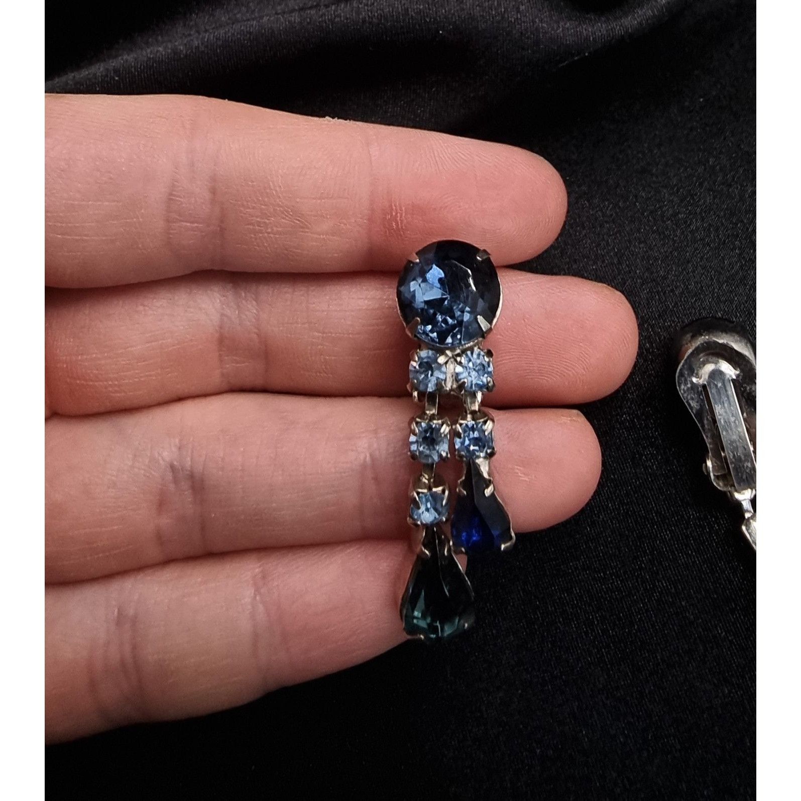 Vintage Vintage 1960's Blue Rhinestone Drop Clip-On Earrings Size ONE SIZE - 4 Thumbnail
