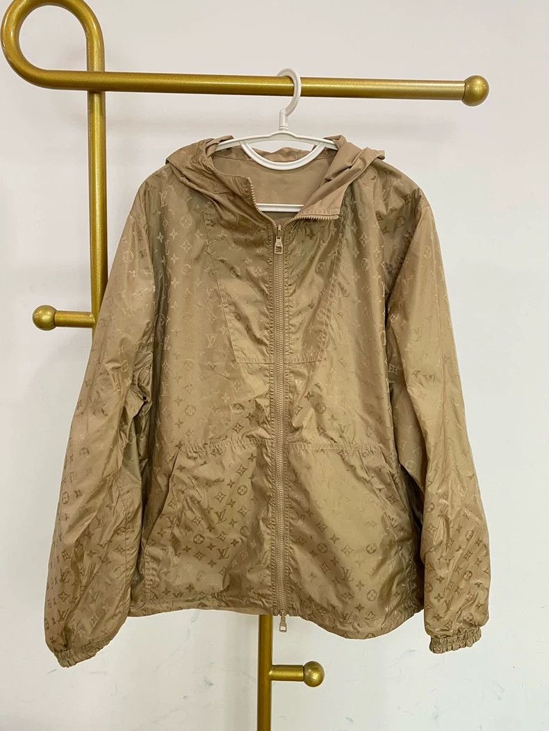 Louis Vuitton Louis Vuitton Brown full-print double-sided assault jacket Size US M / EU 48-50 / 2 - 1 Thumbnail