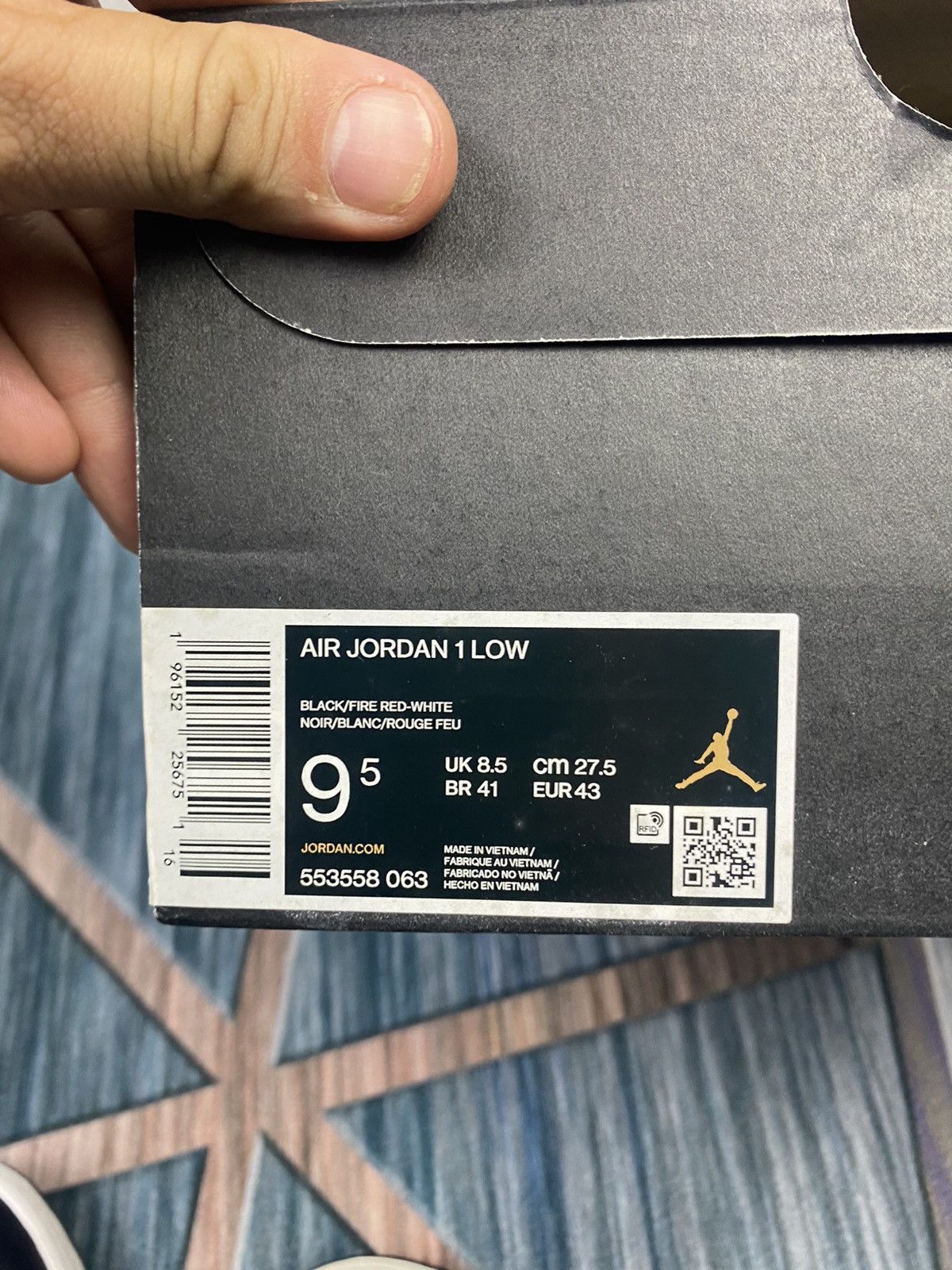 Nike AIR JORDAN 1 LOW Size US 8.5 / EU 41-42 - 9 Thumbnail