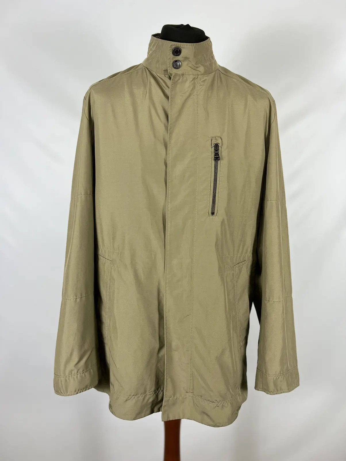 Designer × Hugo Boss Hugo Boss men’s light coat Size US M / EU 48-50 / 2 - 1 Thumbnail