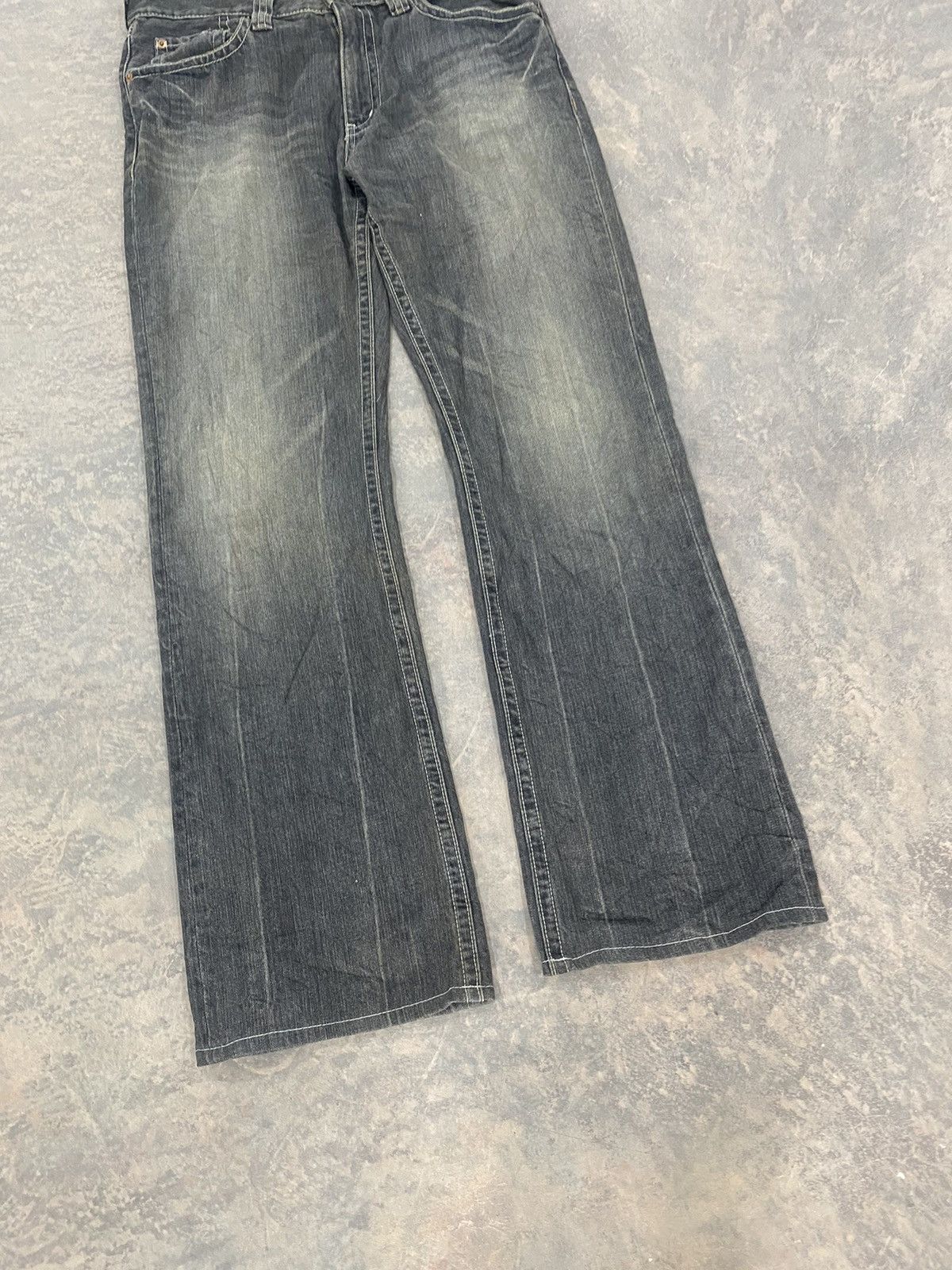 Le Grande Bleu (L.G.B.) UNIQLO JAPAN FLARE JEANS WASH BLACK LGB BOOTCUT 90s PANTS Size US 32 / EU 48 - 2 Thumbnail