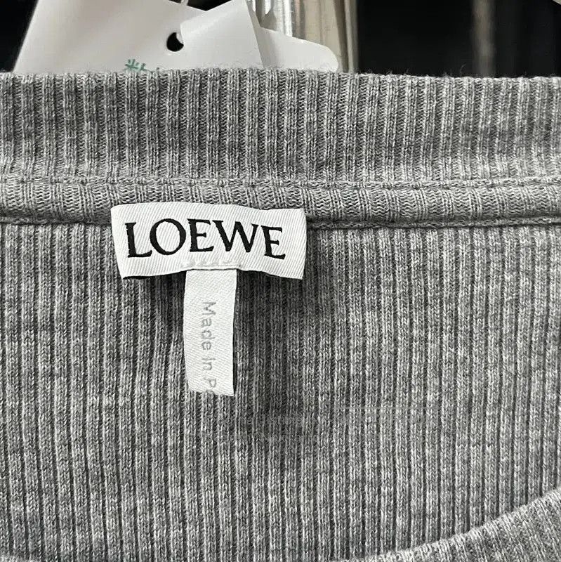 Loewe Loewe Light Gray Long Sleeve T-Shirt for Women . Size S / US 4 / IT 40 - 6 Thumbnail