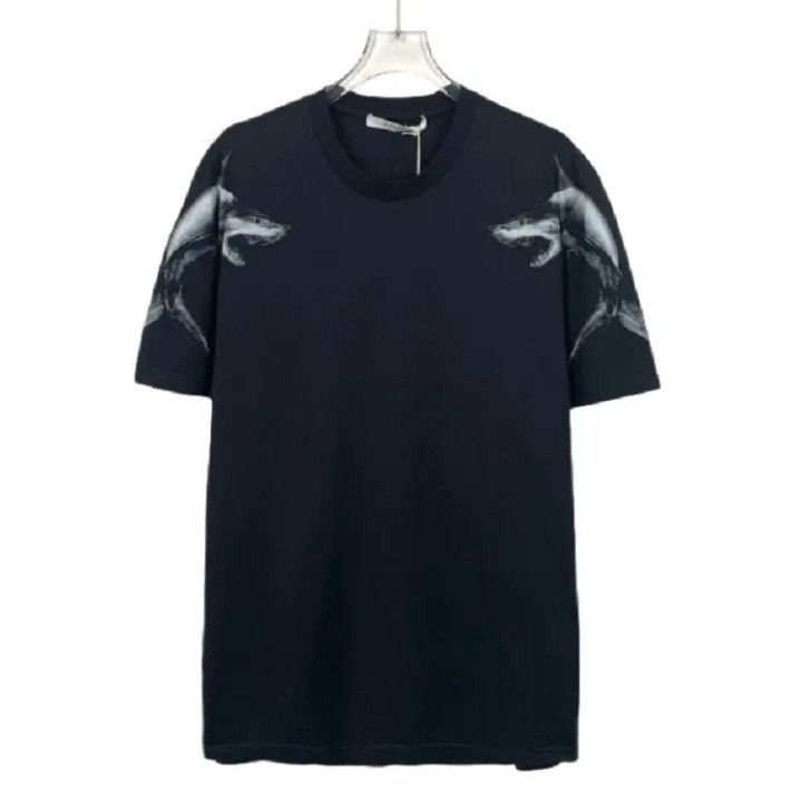 Givenchy Givenchy Shark Print Cotton Short Sleeve T-Shirt Size US L / EU 52-54 / 3 - 1 Thumbnail