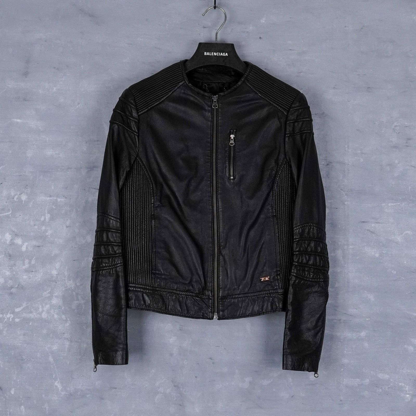 Levi's Vintage levi’s black leather women's biker bomber jacket Size XS / US 0-2 / IT 36-38 - 1 Thumbnail