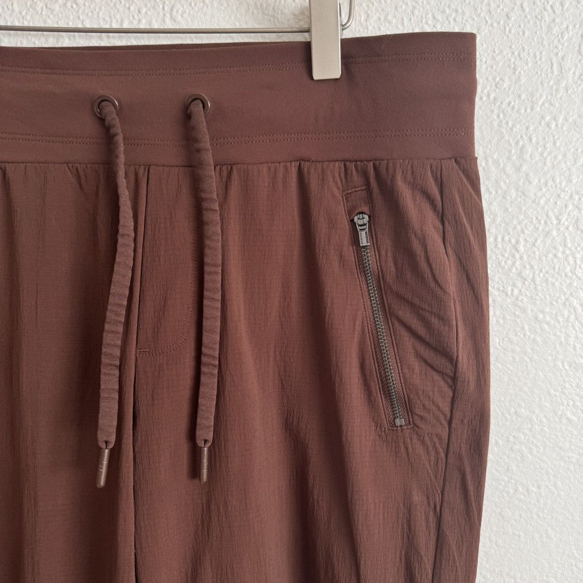 Athleta ATHLETA Reddish Cognac Brown Trekkie North Jogger Pants Size 28" / US 6 / IT 42 - 8 Thumbnail