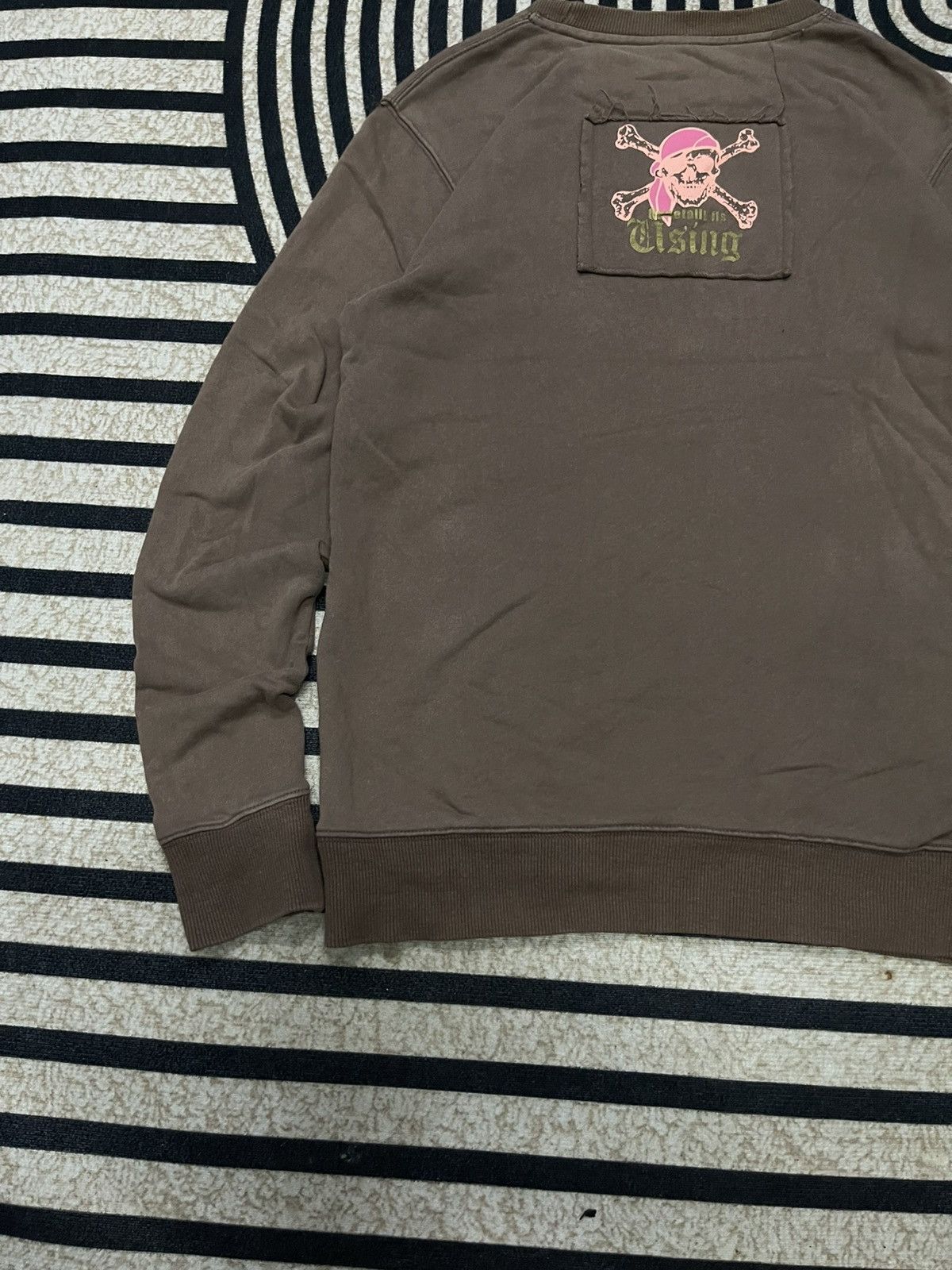 Eternal 2000s ETERNAL SKULL/CROSS DESIGN SUNFADED SWEATSHIRT Size US M / EU 48-50 / 2 - 13 Thumbnail