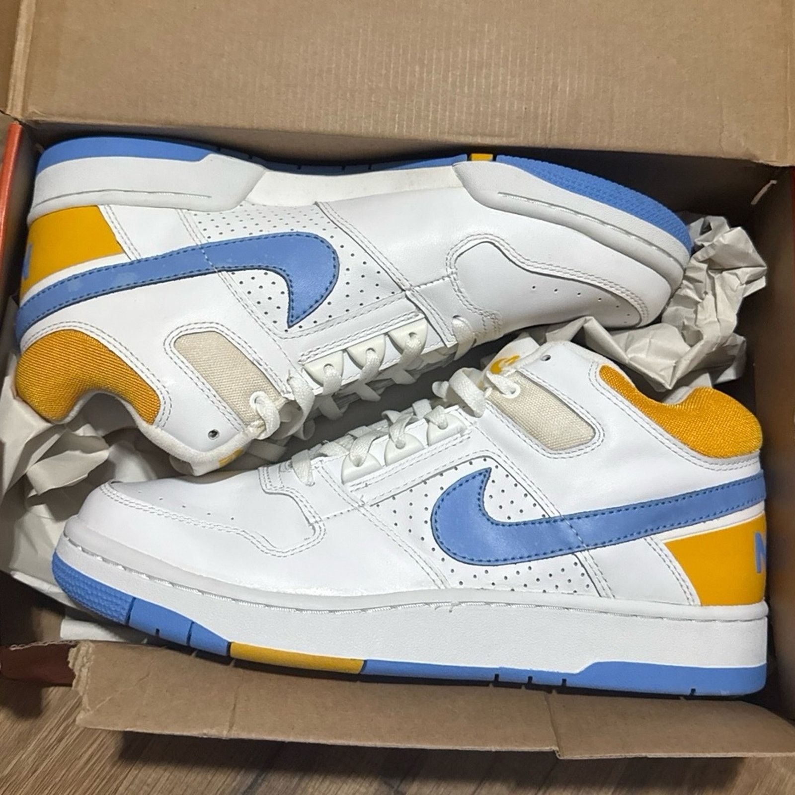 Nike 2004 Nike Delta Force 3/4 Del Sol White Legend Blue Size US 10.5 / EU 43-44 - 2 Thumbnail
