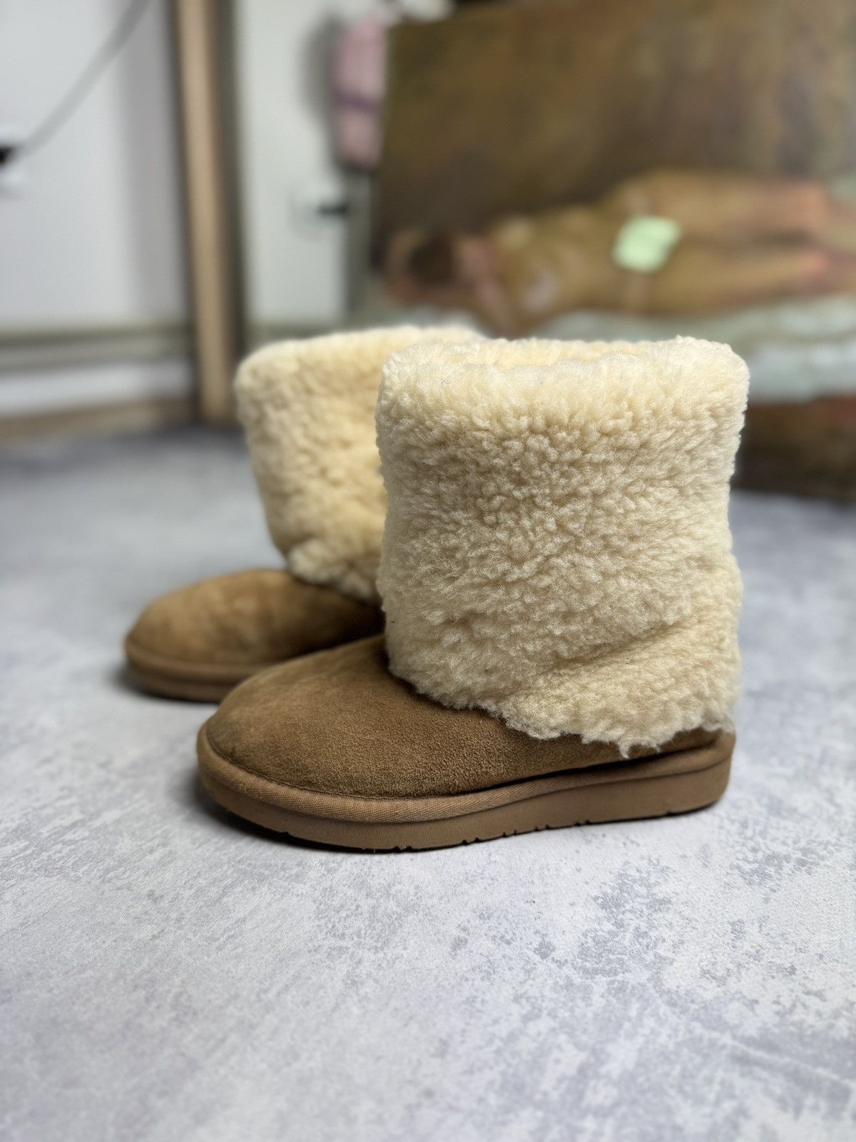RARE UGG Sherpa Lined Classic Y2K Hype Yeti Suede Boots
