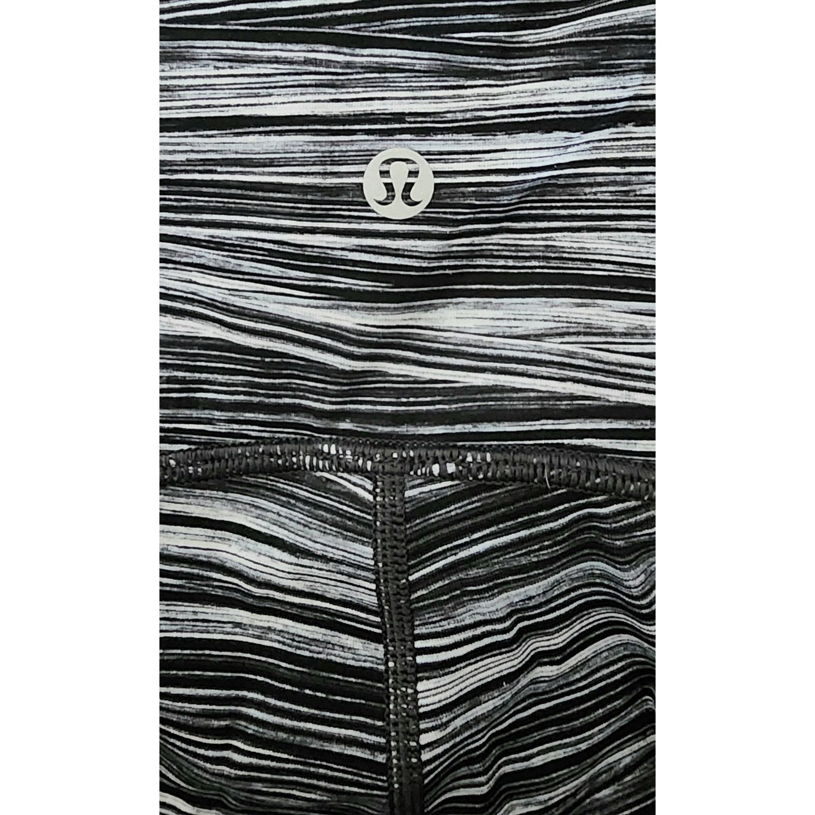 Lululemon Lululemon Train Times Pant 6/7 leggings Activewear Size 28" / US 6 / IT 42 - 4 Thumbnail