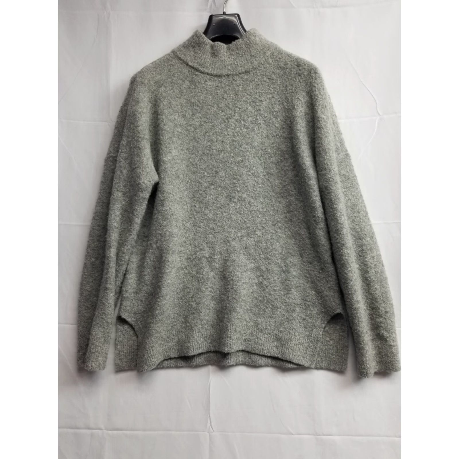 Abercrombie & Fitch Abercrombie & Fitch Sweater Women Pullover Size M Gray Beige Cowl Neck Knit Long Sleeve VINTAGE? No (remove) Size M / US 6-8 / IT 42-44 - 2 Thumbnail