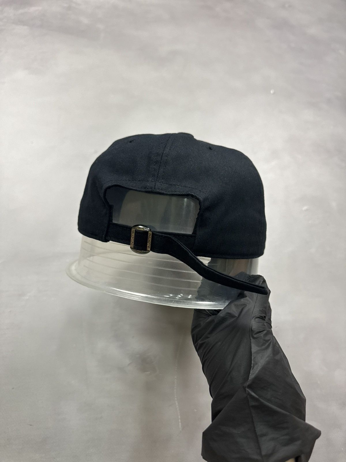 Undercover × Valentino Ss20 Undercover x Valentino V Face Hat(Black/OS) Size ONE SIZE - 5 Thumbnail
