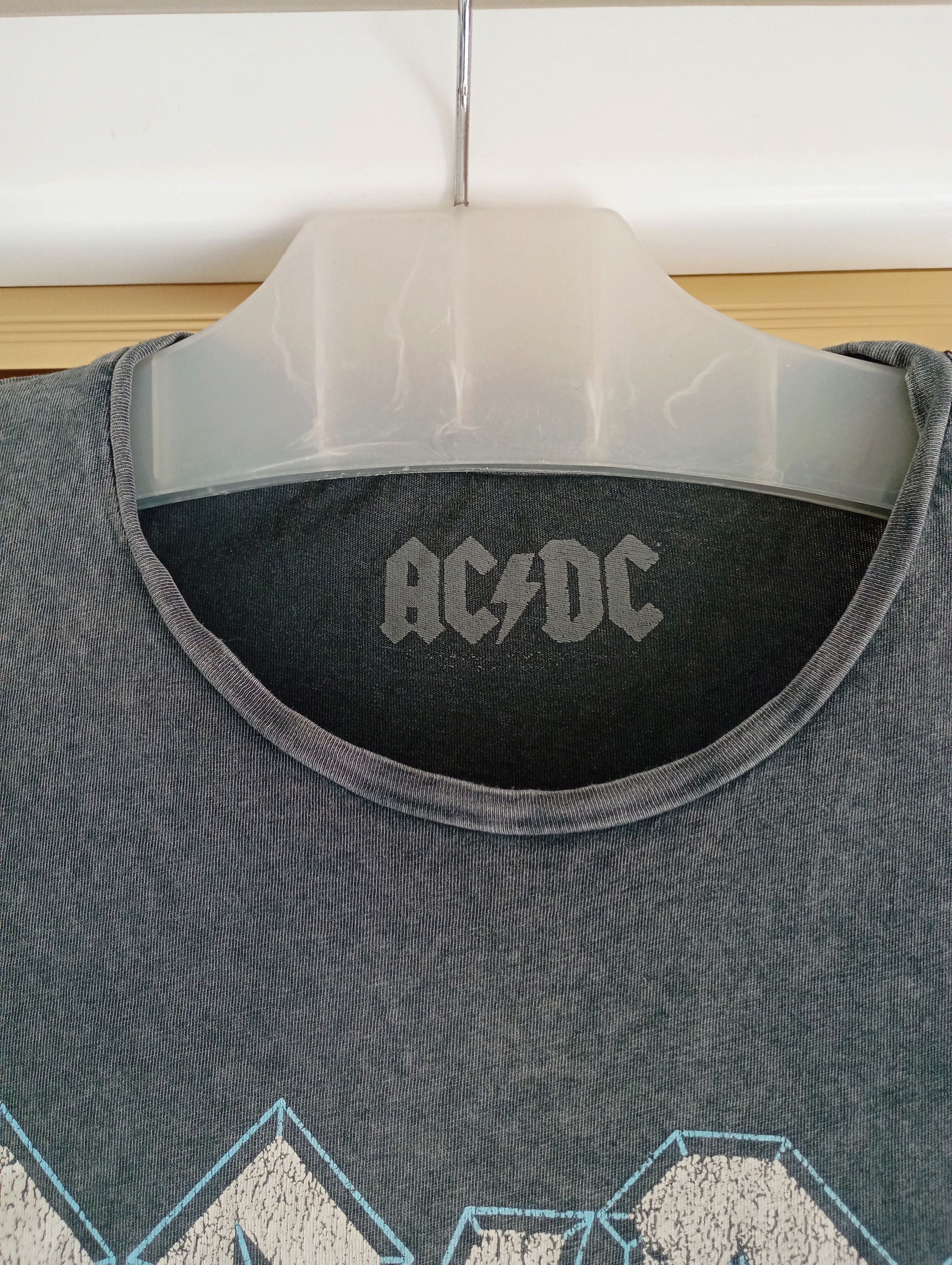 AC/DC Vintage 1982 AC/DC We Salute You British Tour T-Shirt Size US M / EU 48-50 / 2 - 3 Thumbnail