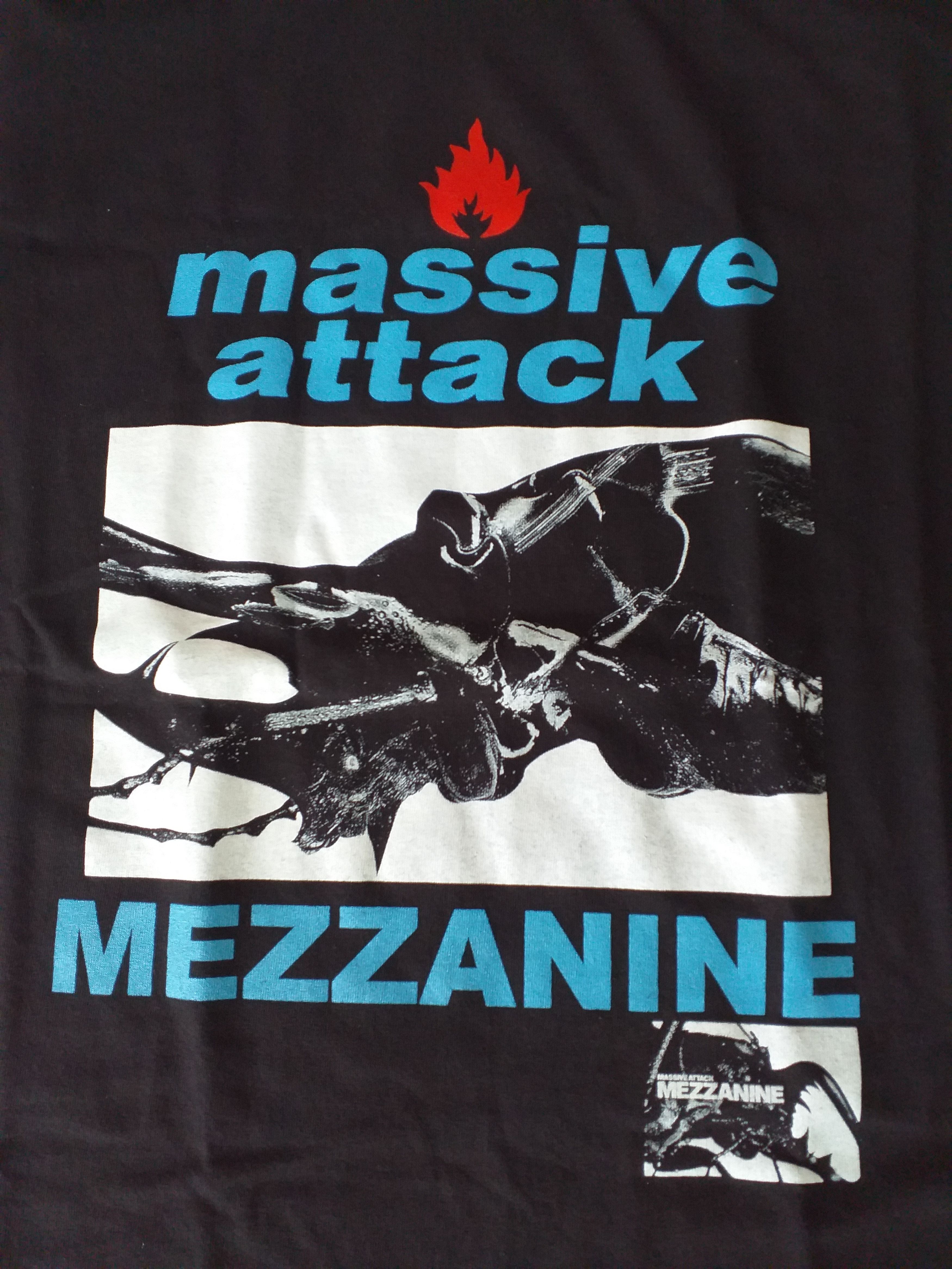 Band Tees Massive Attack Mezzanine Tour T shirt Size US XL / EU 56 / 4 - 3 Thumbnail