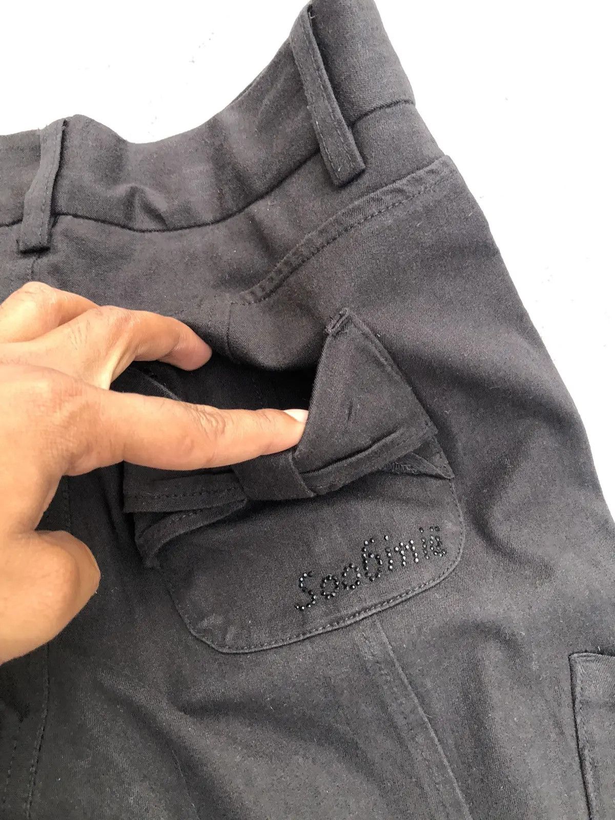 Japanese Brand × Vintage Black Cargo Pants Zipper Leg Skinny Trousers Multi Pocket Size US 26 / EU 42 - 13 Thumbnail