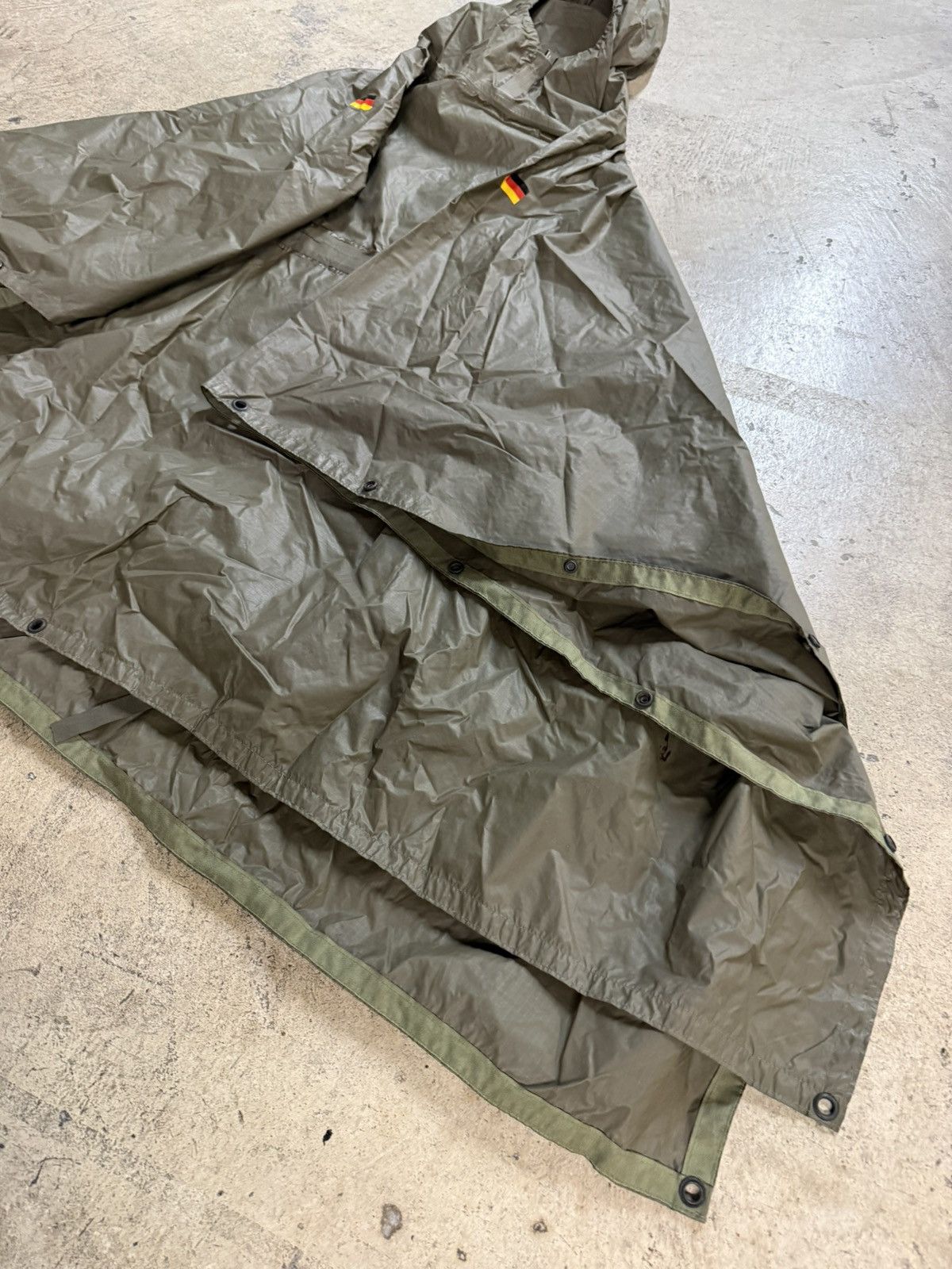 Vintage Vintage German Drab Poncho Size US L / EU 52-54 / 3 - 2 Thumbnail