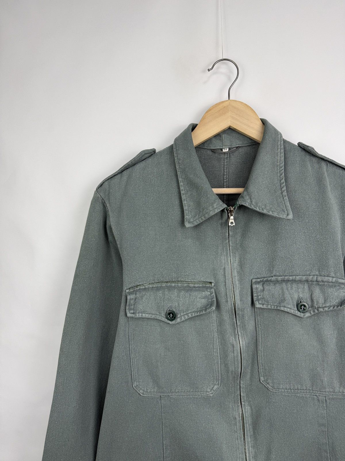 Le Laboureur 🇨🇭 Vintage 70s Swiss Army Military Work Jacket WSB Qualite Size US M / EU 48-50 / 2 - 3 Thumbnail
