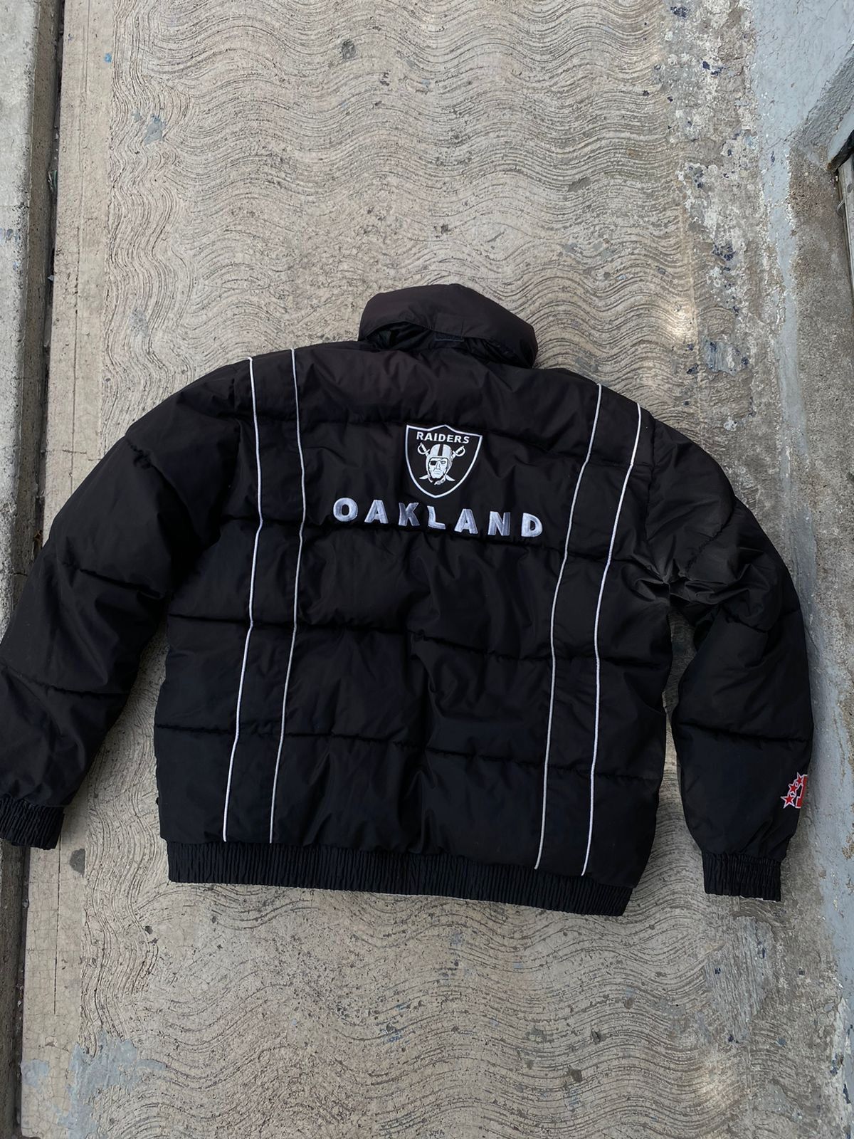 NFL Raiders Oakland Goose Feather Jacket Size US XL / EU 56 / 4 - 2 Thumbnail