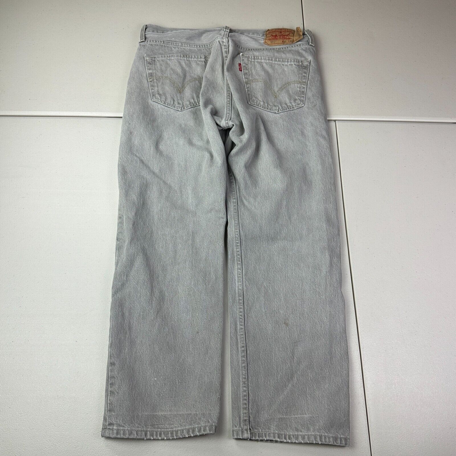 Levi's Levis 501 Mens Jeans Denim Straight Leg Button Fly (34x27) Size US 36 / EU 52 - 2 Thumbnail