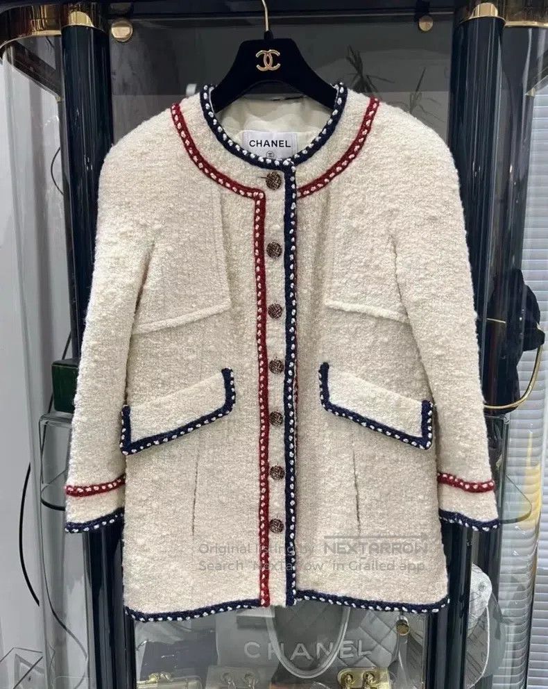 Chanel Chanel 18A Hamburger Series Tweed Coat Size XS / US 0-2 / IT 36-38 - 1 Thumbnail