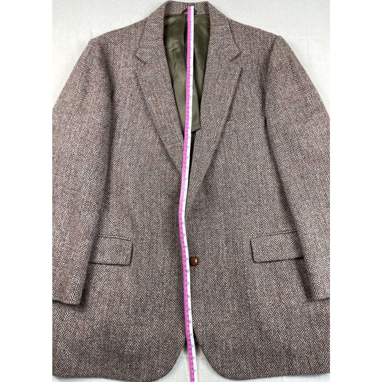 Harris Tweed VINTAGE Harris Tweed Jacket Sport Coat Men 44 Brown Wool Herringbone 2-Button Notch Lapel Regular Fit Size US S / EU 44-46 / 1 - 8 Thumbnail
